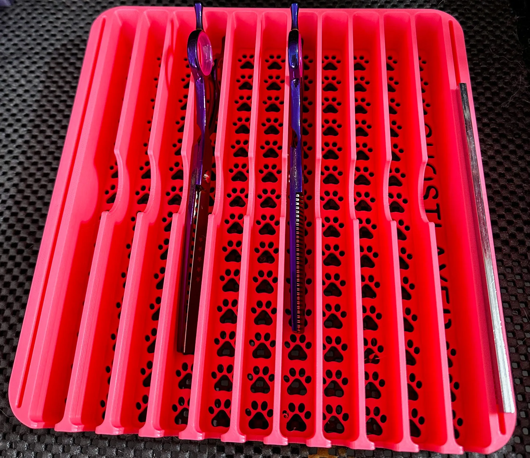 The Sarabi V2 - Lay Flat Dog Grooming Scissor Holder | Holds 11 Scissors 2 Combs |