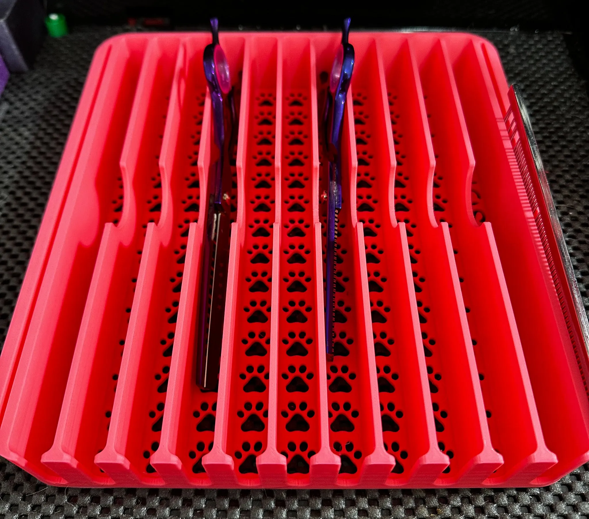 The Sarabi V2 - Lay Flat Dog Grooming Scissor Holder | Holds 11 Scissors 2 Combs |