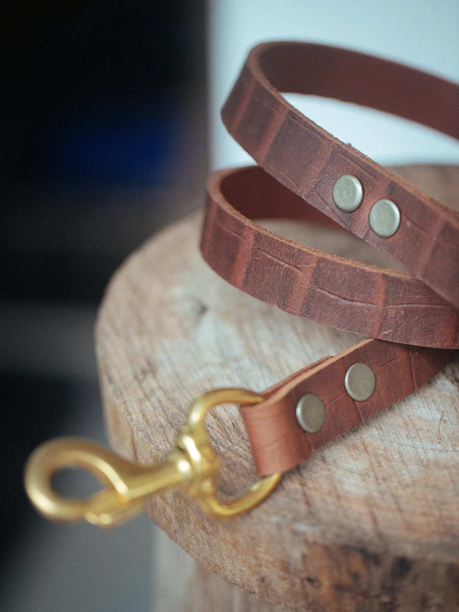 Wide Dog Leash - Croc Print - Vintage Brown